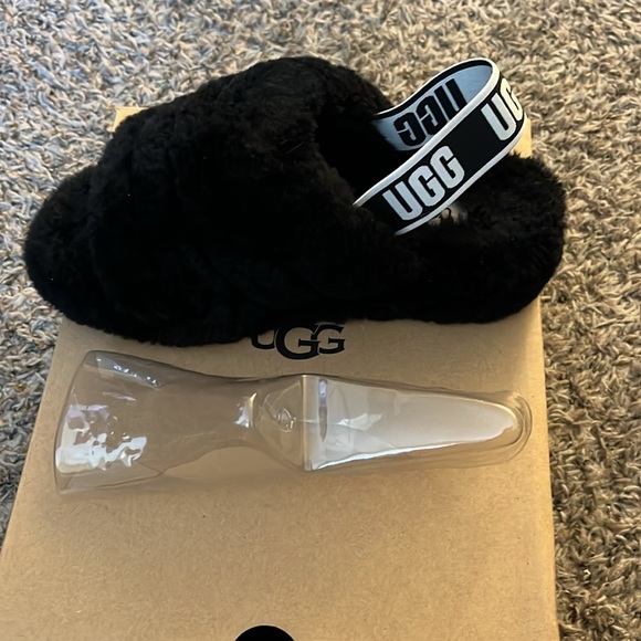 Uggs Fluff Slides - Picture 7 of 8